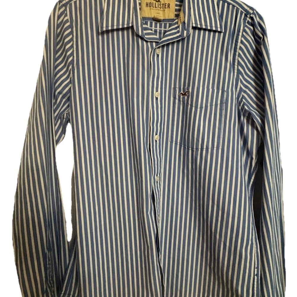 Hollister Men's Blue and White Striped Shirt